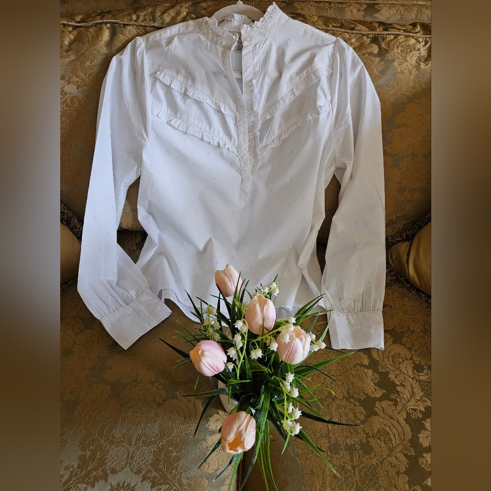 NWOT Lucky Brand White Eyelet Long Sleeve Blouse with mini ruffled neck